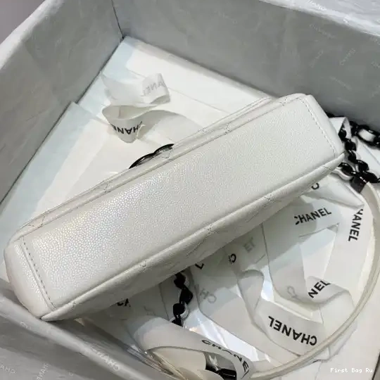 First Bag Ru BAG FLAP CHANEL SMALL 0706